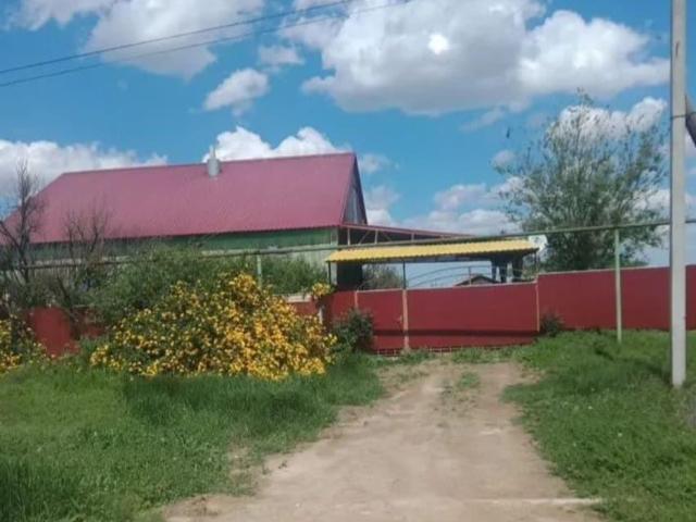 продажа загородная село Харьковка Октябрьская улица, 24
