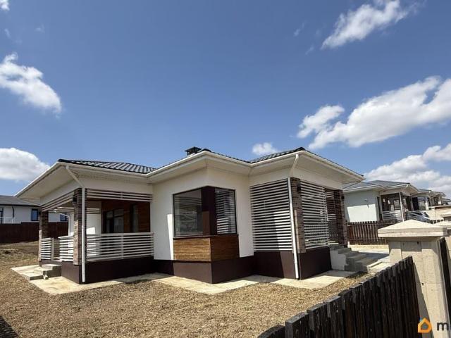 продажа загородная село Краснолесье улица Южная, 5