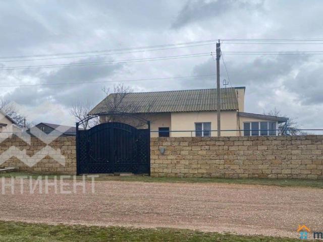 продажа загородная село Ленское улица Достлукъ, 8