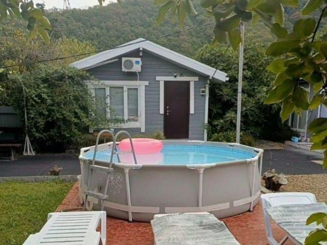 продажа загородная село Ольгинка улица Садовая, 6