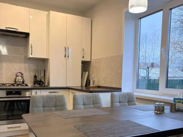 продажа загородная село Суромна улица Красная, 2