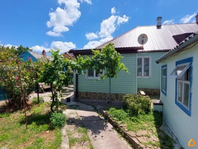 продажа загородная станица Голубицкая улица Школьная