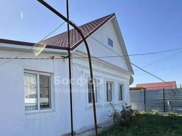 продажа загородная поселок городского типа Кировское улица Комарова, 4