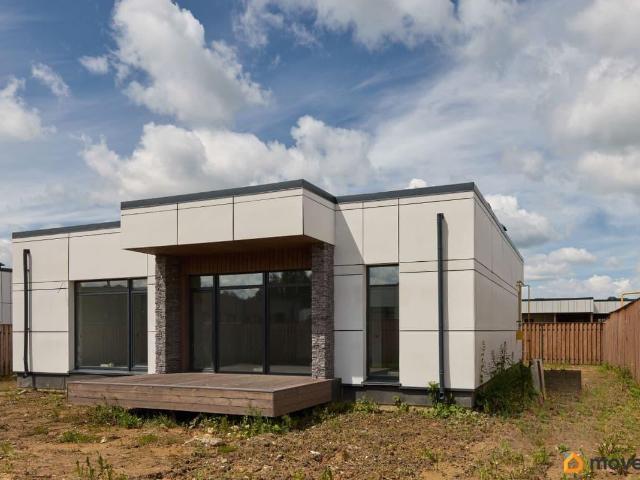 продажа загородная поселок Исток улица Славная, 4/17
