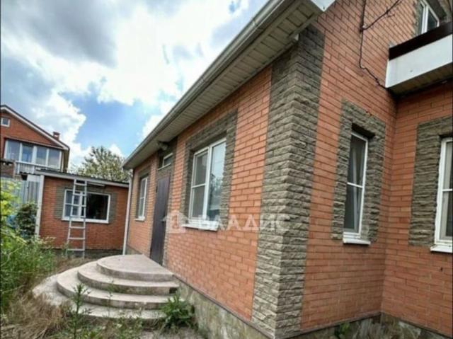 продажа загородная Ростов на Дону улица 2 я Реактивная, 4