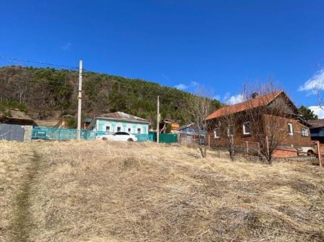 продажа загородная рабочий поселок Листвянка улица Чапаева, 50А