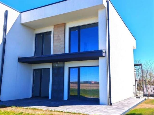продажа загородная Зеленоградск улица Озерная, 11