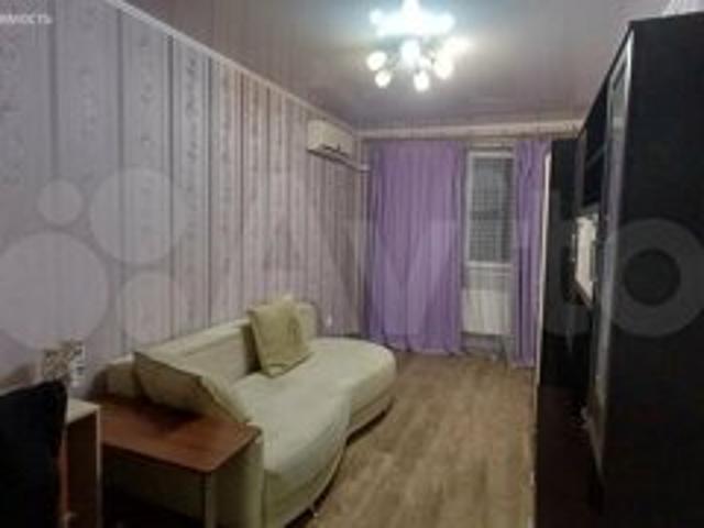 Продажа 1 комнатной, улица им. 40 летия Победы, 131