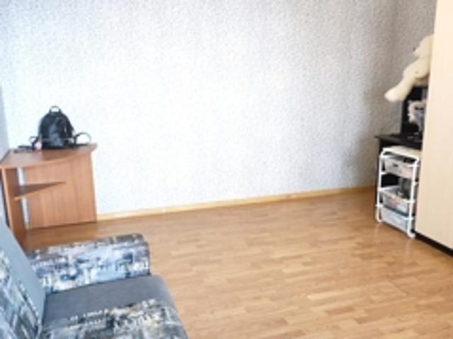 Продажа 1 комнатной, улица Строителей, 100