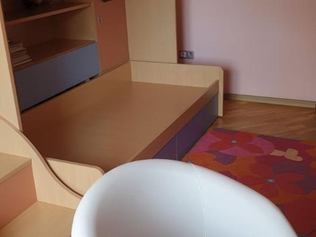 Продажа 2 комнатной квартиры 90/55/25 кв. М, этаж 4/9. Тюменская область, Тюмень, ул. Орджоникидзе, 16к1 12500 руб. RussianRealty