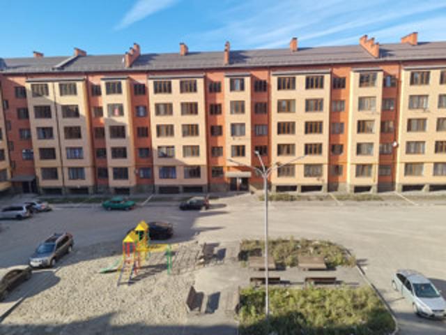 Продажа 2 комнатной, улица Курсантов Кировцев, 29