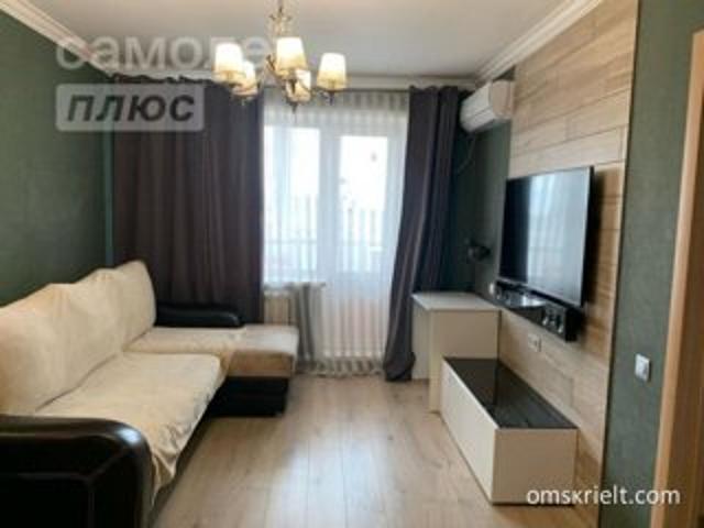 Продажа 2 комнатной, улица Комкова, 7Б