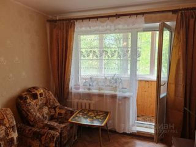 Продажа 2 комнатной, улица 60 лет Октября, 3
