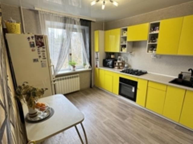 Продажа 3 комнатной, улица Чапаева, 76