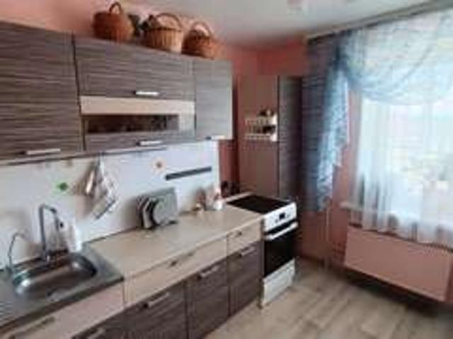 Продажа 3 комнатной, улица Косарева, 13к1