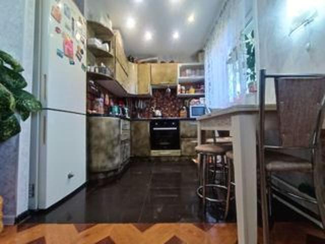 Продажа 3 комнатной, улица Стадионная, 3