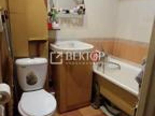 Продажа 3 комнатной, улица Строителей, 84