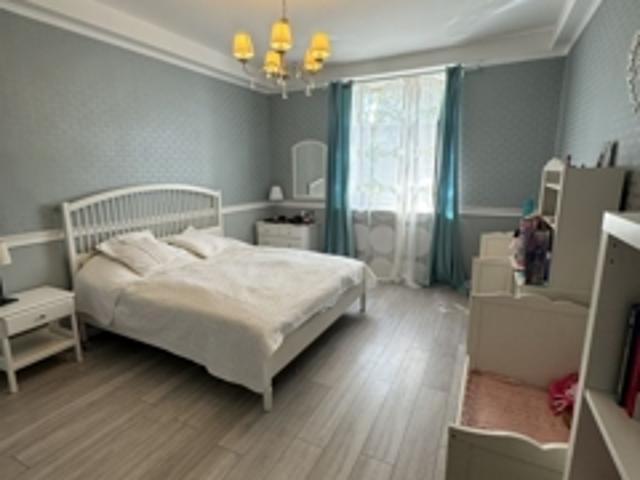 Продажа 3 комнатной, улица Жуковского, 6