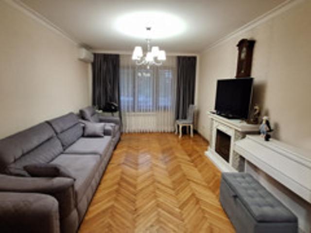 Продажа 3 комнатной, улица Весенняя, 32, к 2