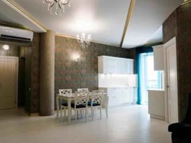 Продажа 3 комнатной, улица Змеиногорский, 104м/3