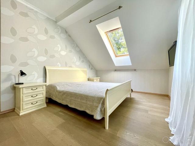 Продаж будинку в класичному стилі