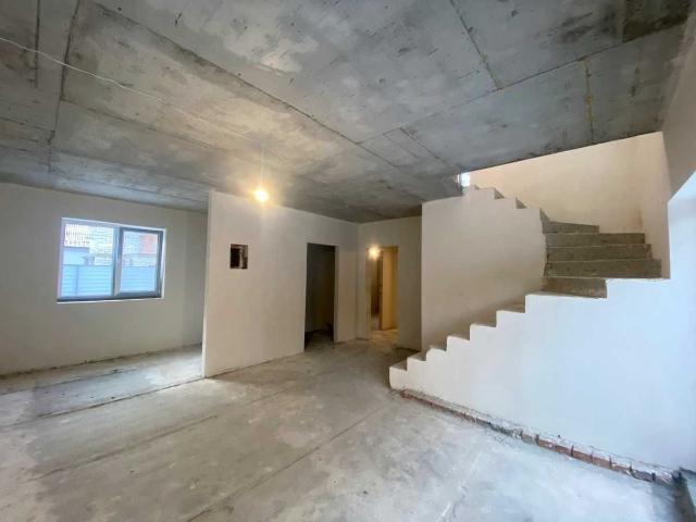 Продаж 2 x поверхового, Київ, Лісова вул