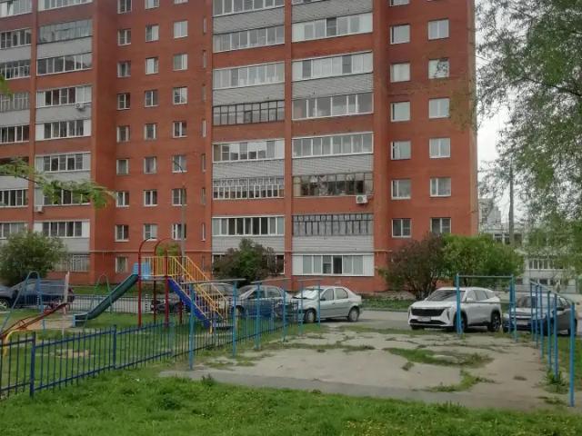 Продаётся 3 х комнатная квартира в центре