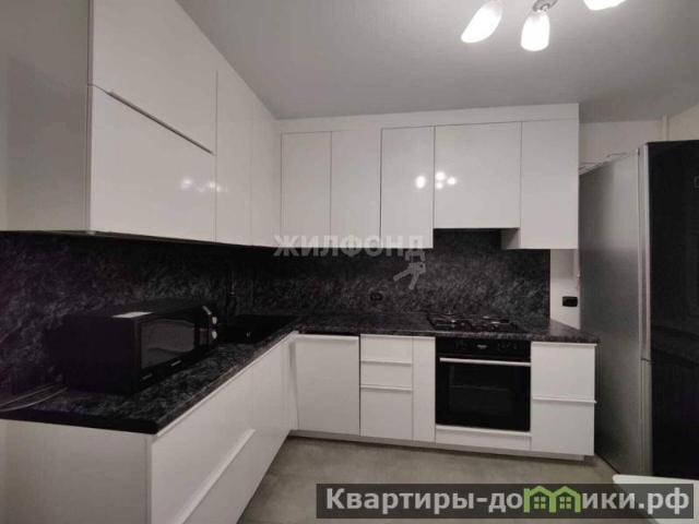 Продается 3 комнатная квартира в Воронеже площадью 81.1 м 2 за 12000 рублей