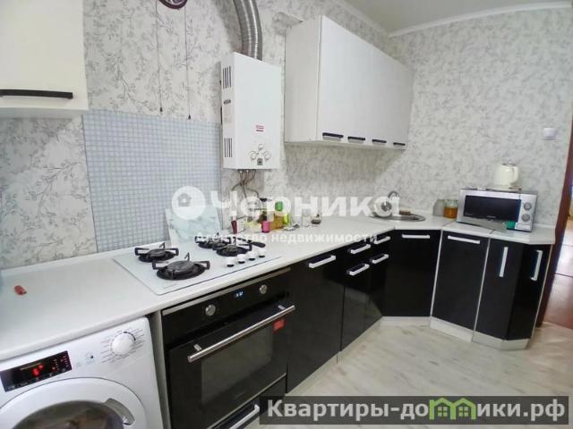 Продается 3 комнатная квартира в Каменск Шахтинском площадью 56 м 2 за 2850 рублей