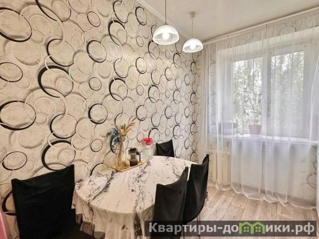 Продается 3 комнатная квартира в Кинели площадью 60.4 м 2 за 4600 рублей