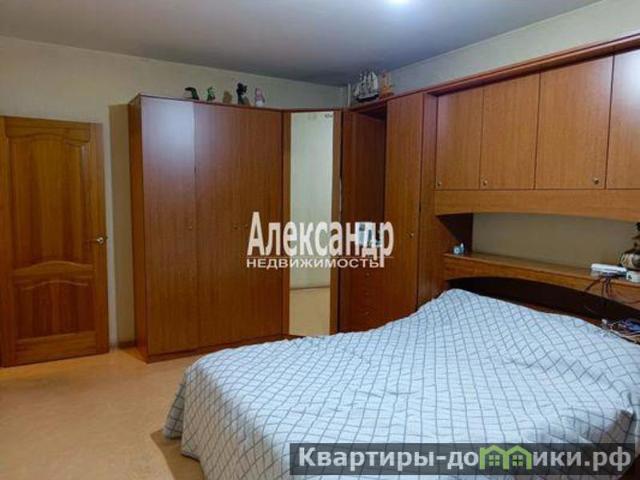 Продается 3 комнатная квартира в Санкт Петербурге площадью 94.2 м 2 за 15900 рублей