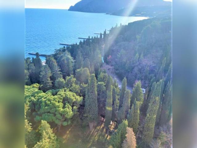 Продается 2 комнатная квартира в Алуште площадью 70 м 2 за 17500 рублей