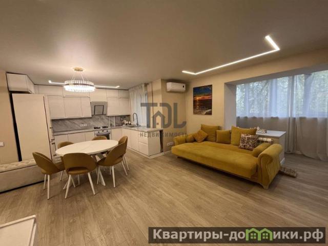 Продается 4 комнатная квартира в Волгограде площадью 75 м 2 за 8990 рублей