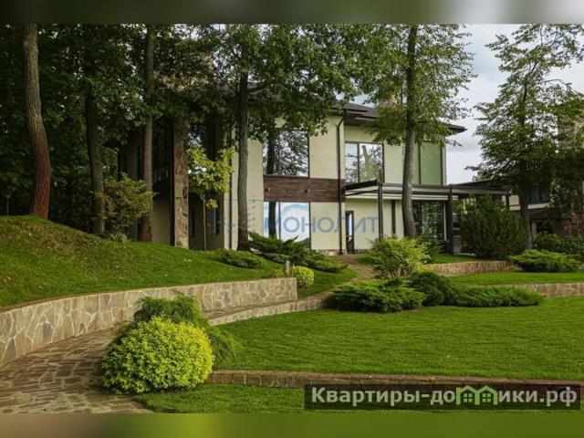 Продается дом в Бору площадью 350 м 2 за 115000 рублей