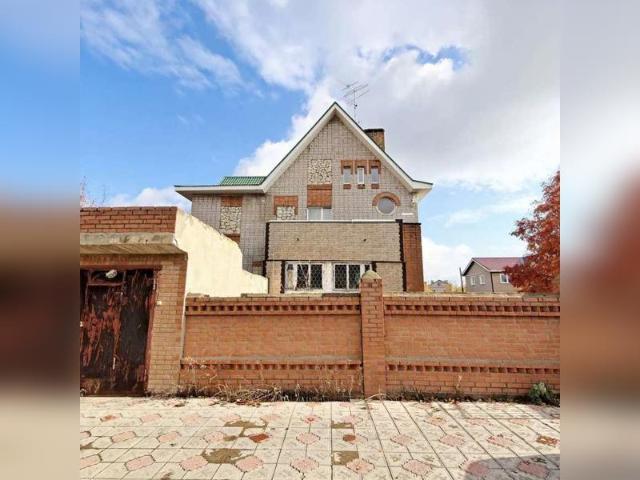 Продается дом в Кинели площадью 183.8 м 2 за 11650 рублей