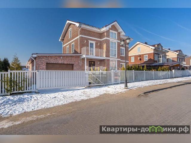Продается дом в Московской области площадью 300 м 2 за 50000 рублей