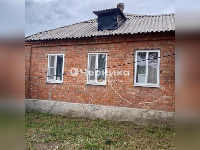 Продается дом в Новошахтинске площадью 68.4 м 2 за 1400 рублей