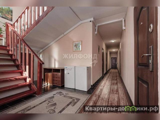 Продается дом в Новосибирской области площадью 295.7 м 2 за 15800 рублей