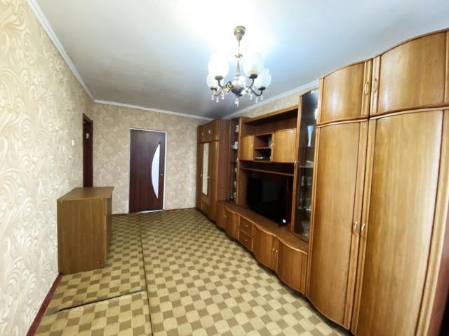 Продаю 3 кімнатну квартиру, вул. Космонавтів, р н ринку Баштанський