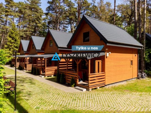 Prof. Adama Wrzoska 2 345 m², Dębki