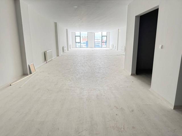 Profasor *dan 29 Ekim Özlüce De 140m2 Ofisler