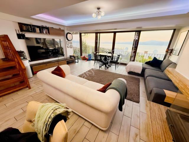 Profasor *dan Mudanya Ömerbey 'de Eşyalı Kiralık Villa