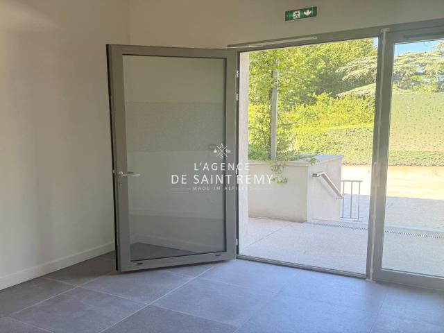 professionnel murs local professionnel 50m² Saint Rémy de Provence