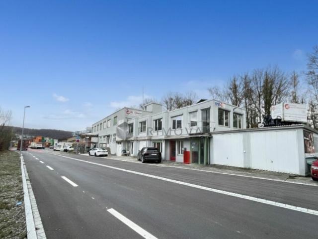 Profitieren Sie von 320m² Gewerbefläche in bester Hafenlage zu einem unschlagbaren Preis