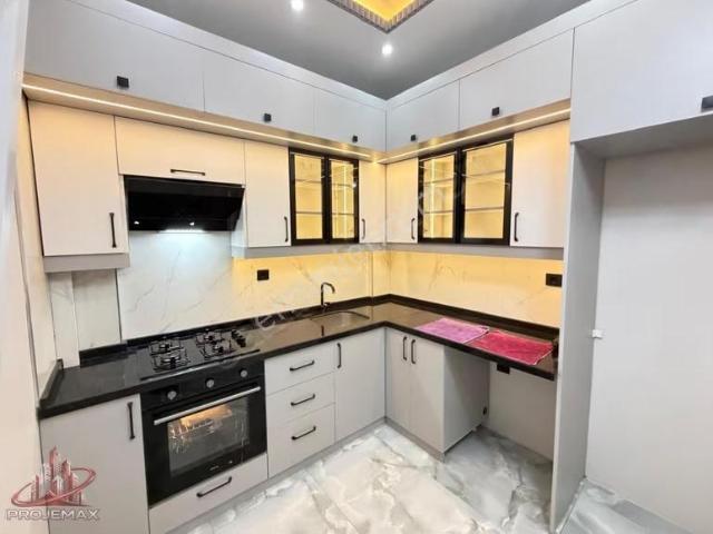 Projemaxtan İsmetpaşa Mah'de 2+1 95m2 Lüx Yüksek Giriş Kat Daire