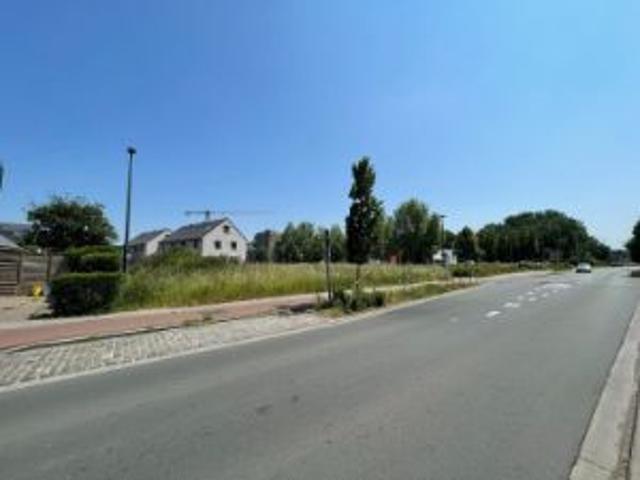 Projectgrond met vergund project nabij centrum Oostakker