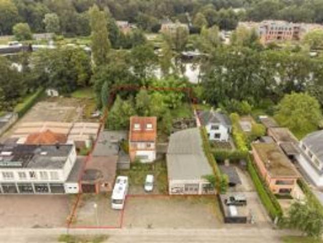 Projectgrond / Woning en magazijnen