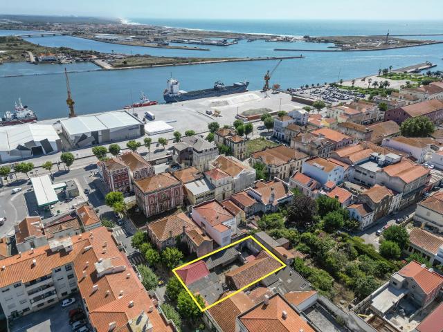 Projecto de arquitectura e PIP aprovado para um edificio misto