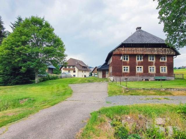 Projektiertes 4 Familienhaus m. Denkmalschutz! Tierhaltung möglich!