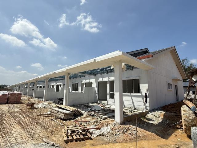 Projek Baru 20x87 Teres setingkat di Pekan Meru Jalan Nenas